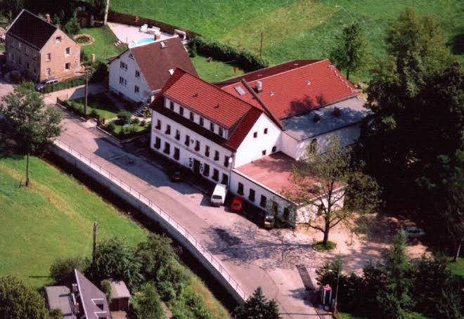 Landhotel goldener lowe mit pension am taurastein