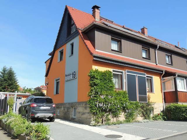 Pension 19