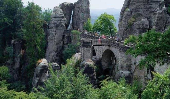 Zum Roten Haus Image