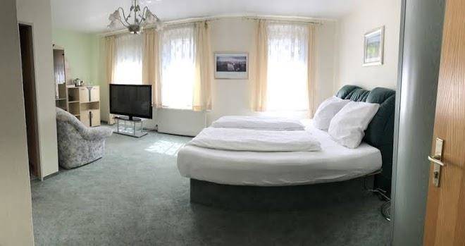 Hotel zur sonne