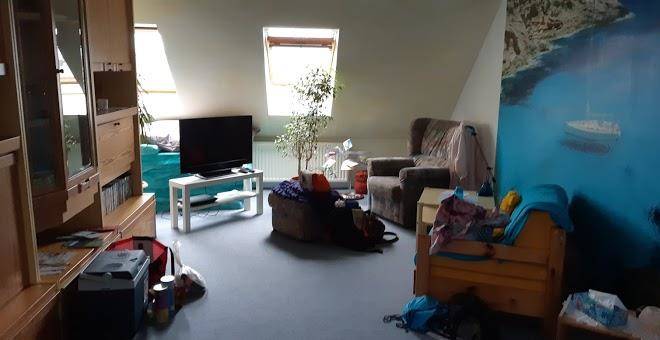Privates dachzimmer mit gemeinschaftsbad