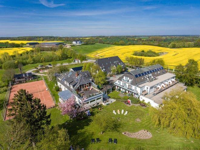 Hofhotel krahenberg gromitz