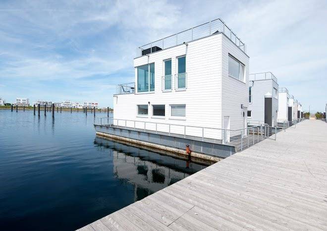 Schwimmendes ferienhaus marina rainbow die ferienhaus agentur