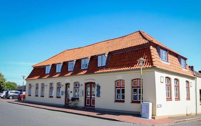 Hotel das bruckenhaus schlafen am hafen