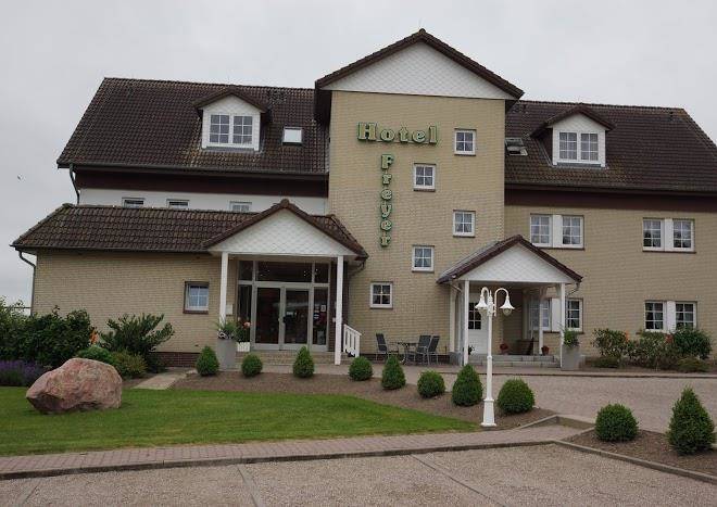 Hotel & gastehaus freyer