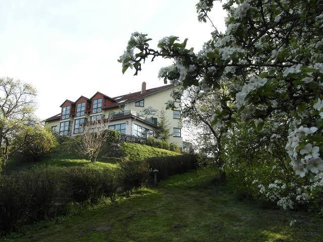 Landhotel burgenblick garni & tagungshotel