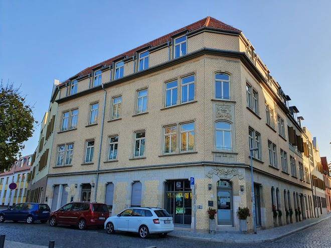Schottennester schlafen an der kramerbrucke