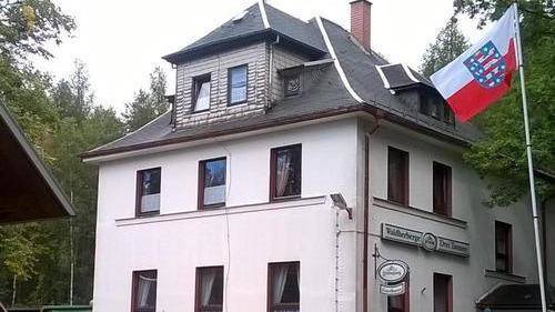 Waldherberge & gasthaus drei tannen