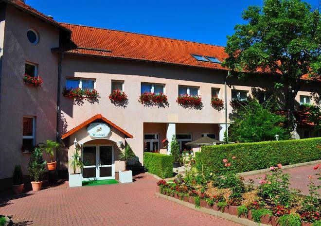 Hotel restaurant weinberg