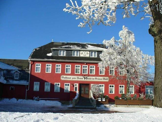 Zum Roten Hirsch Im Grunen Wald Image