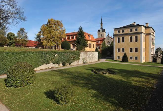 Hotel Schloss Ettersburg Tagungshotel Image