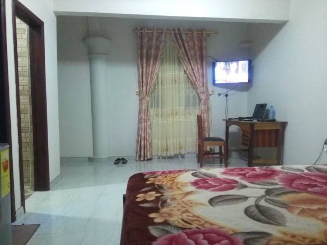 Lizpo hotel annex