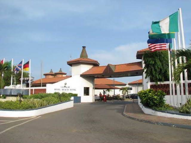 La palm royal beach hotel