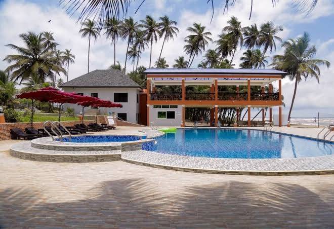 Tenack hotel & resort nzulezu
