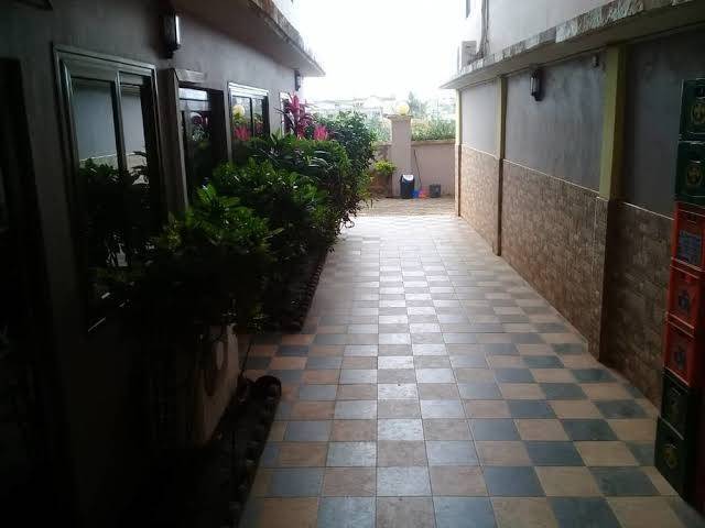 Nhyira hotel