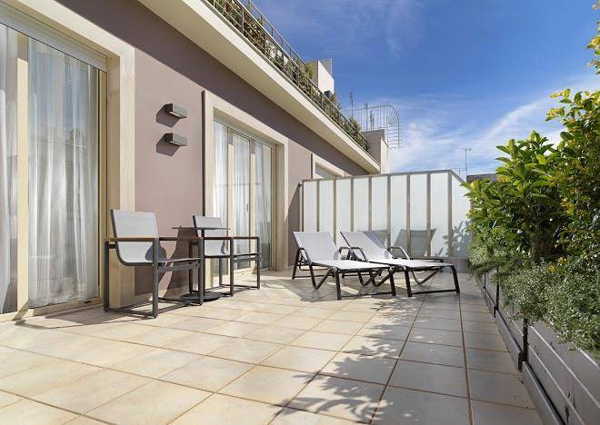 Holiday suites arnis street