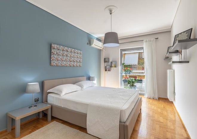 Tranquil central apt behind athens caravel area