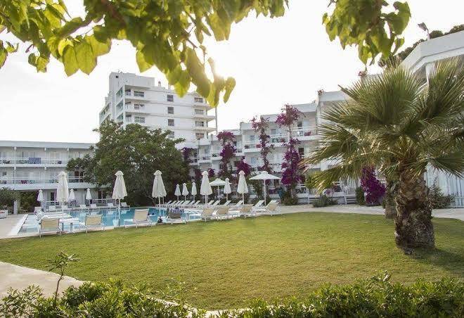Marathon beach resort