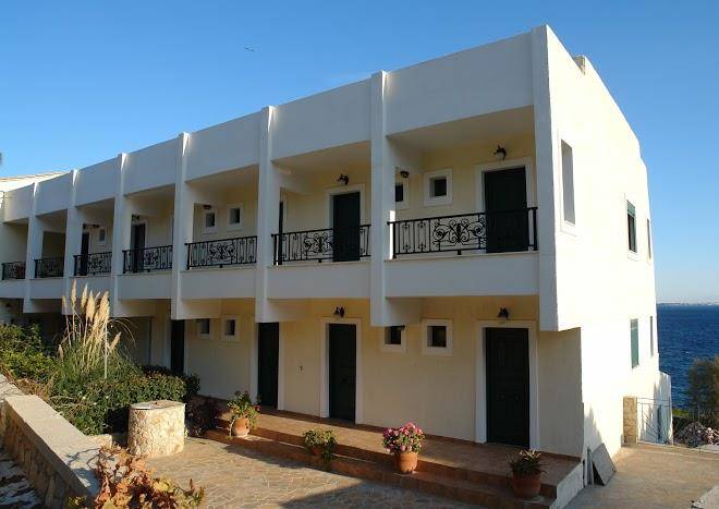 Dionysos hotel agistri