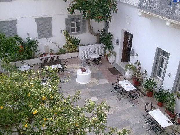 Hydroussa hotel