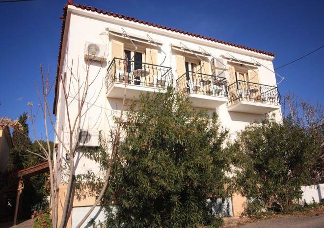 Ulrika hotel aegina