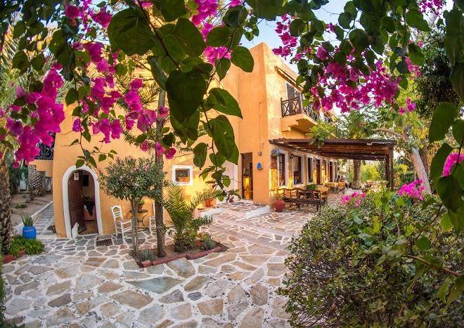 Vagia traditional hotel