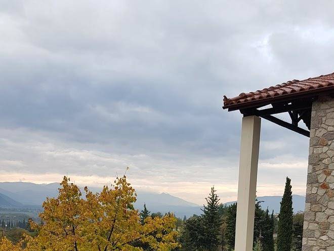 Erochos Suites Hotel Image