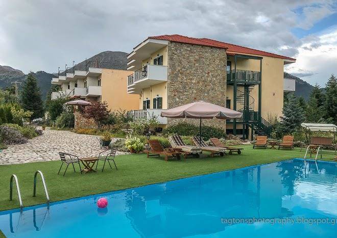 Vardousia hotel