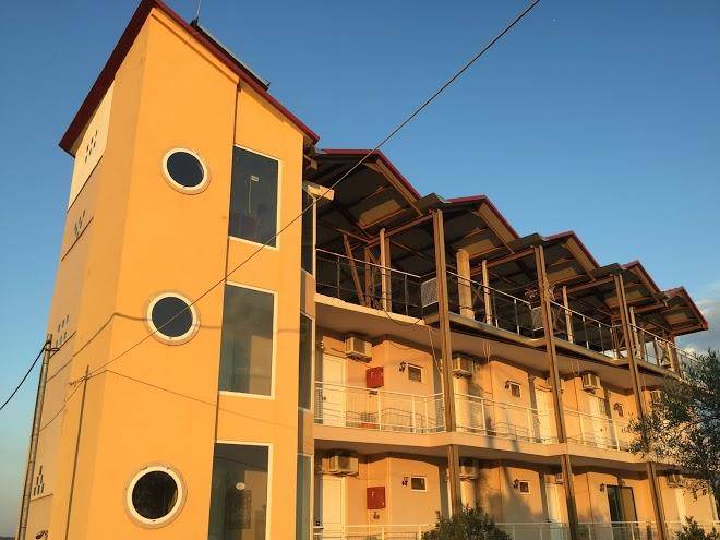 Bay holiday hotel