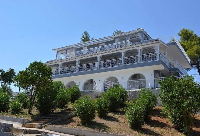 Aelia sea view studios