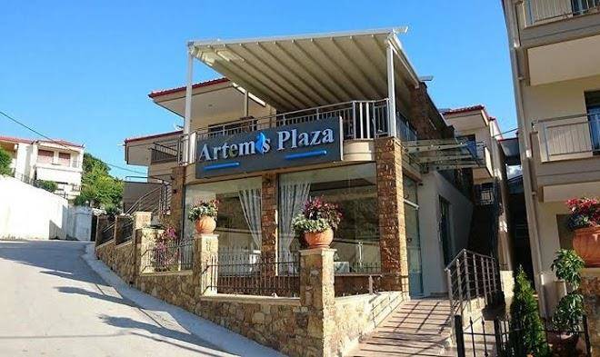 Artemis plaza