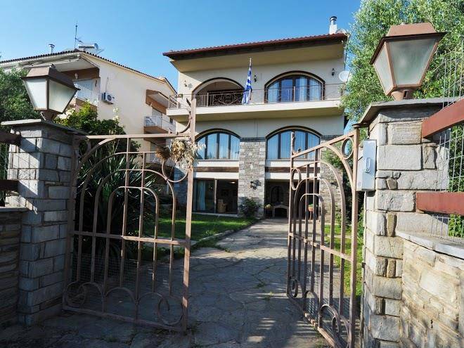 Elizabeth's home nea moudania halkidiki