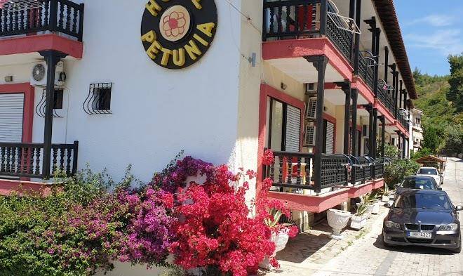 Hotel petunia
