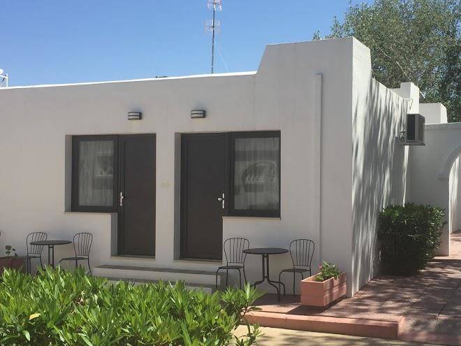 Ouzouni resort boutique bungalows