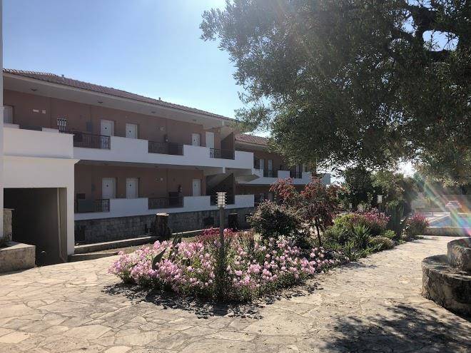Paradise kriopigi hotel