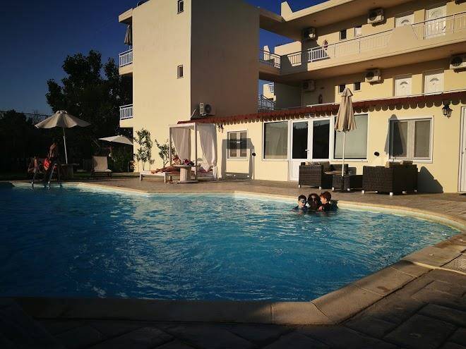 Vamvini hotel