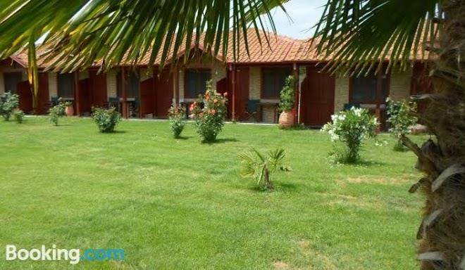 Denis hotel and bungalows
