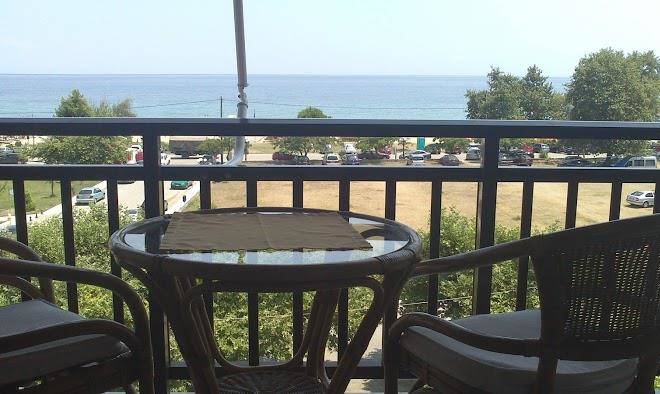 Hotel restaurant lefkes