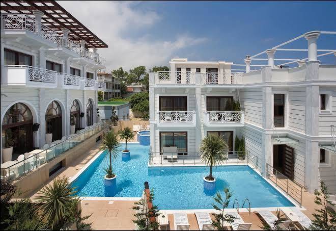 Royal palace resort & spa