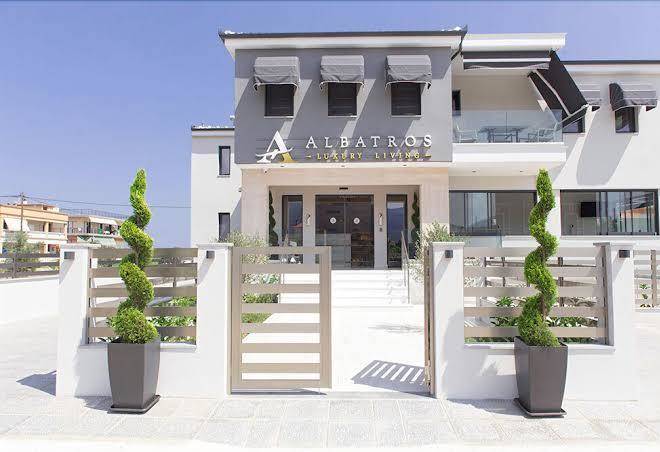 Albatros Luxury Suites Image