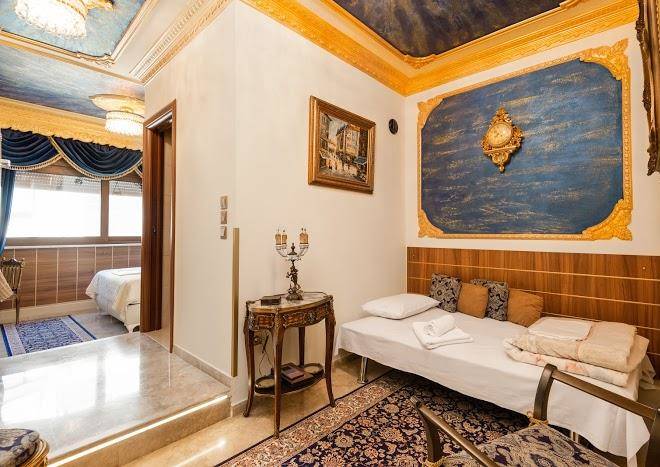 Arvanitidis suites