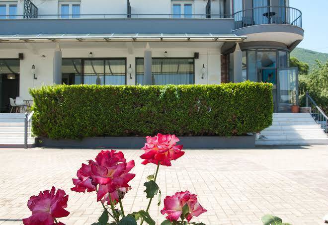 Calma Beach Hotel Image