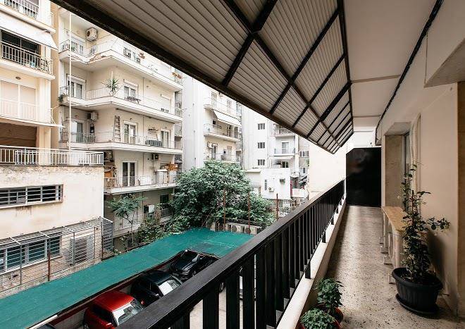 Halu open design white tower apt