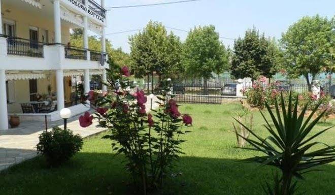 Hotel voutsas