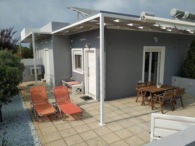 Manos housing units