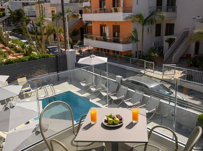 Athina suites platanias