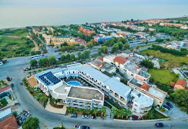 Delfina art resort hotel