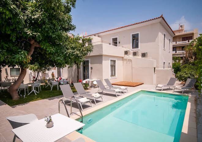 Epavli city hotel