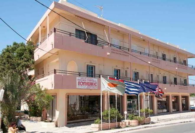 Louladakis partments