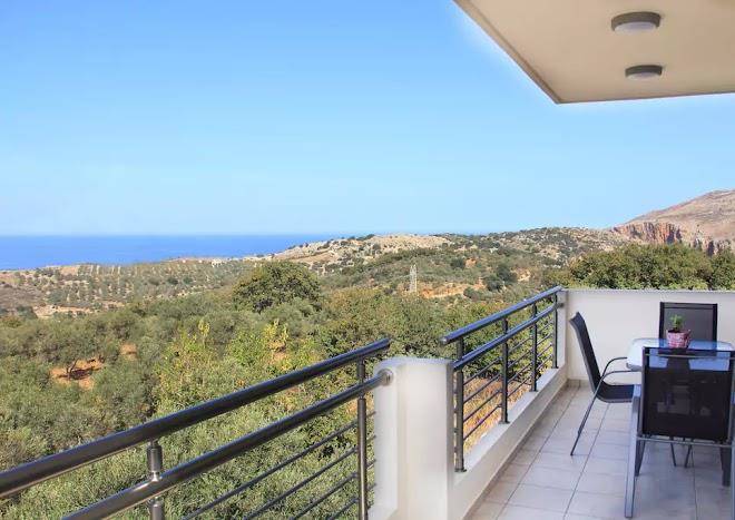 Vourvahis seaview apts